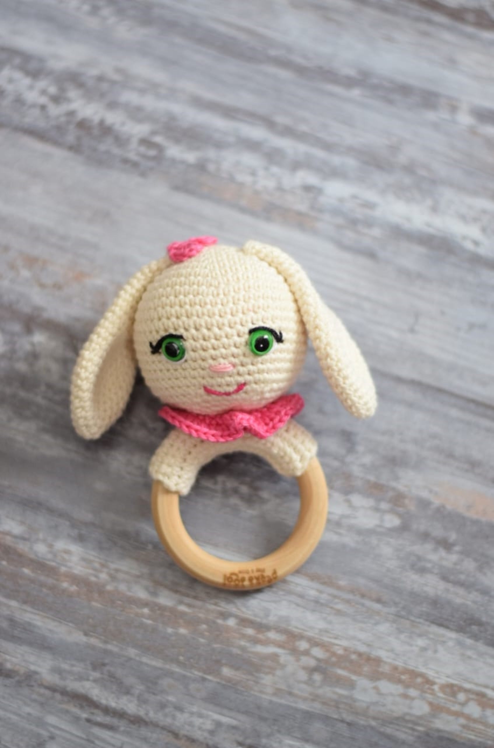 Hops The Rabbit - Rattle